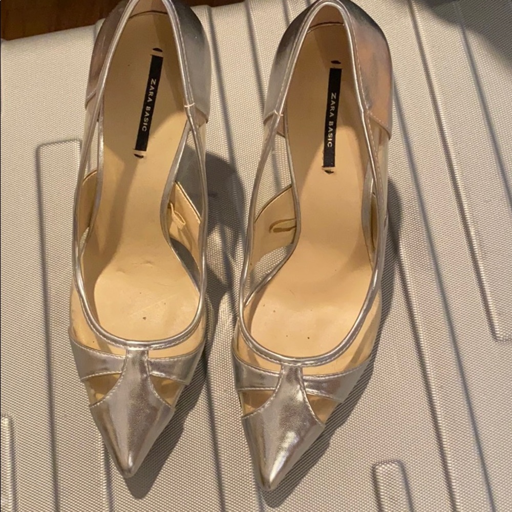 Wore once. - Picture 4 of 5